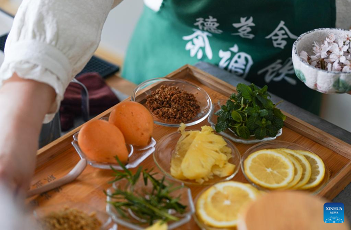 ????????????????????????????????????????????????????????????????????????????