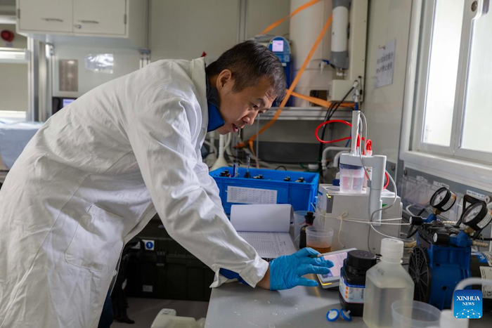 ??????????????????? ?????? 40 ?????? ?????????????????????????????? “?????????-2” (Xuelong 2) ???????????????????