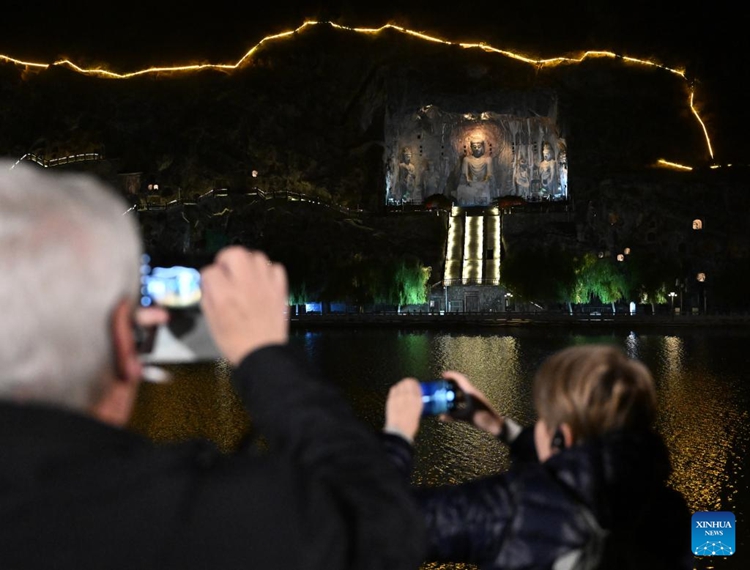 ????????????????????????????????????????????????????????????????????